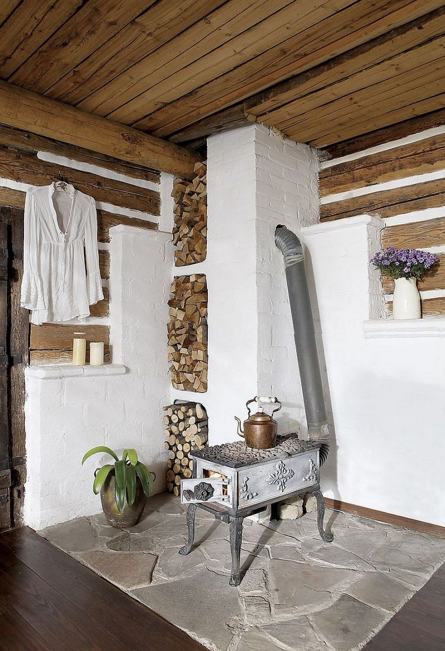 Интерьер с русской печкой