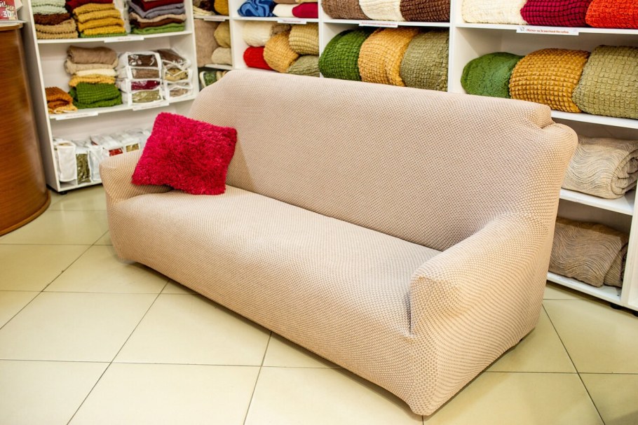 Ассортимент магазина мебели