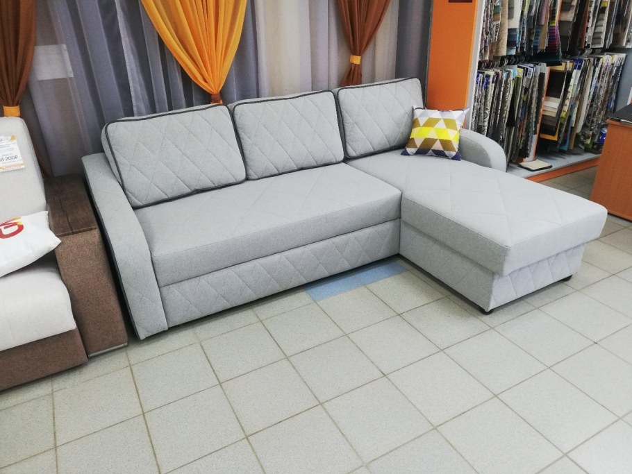 Диван с оттоманкой 2300