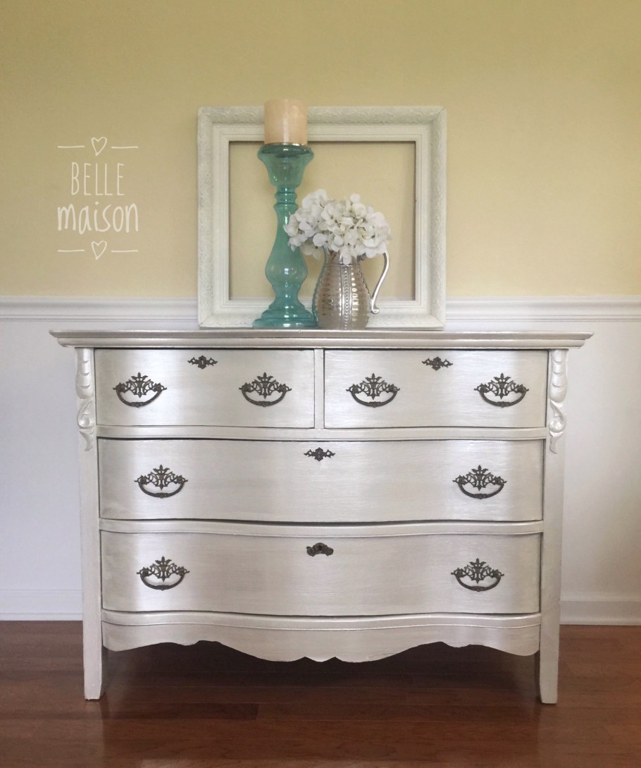 Перекраска мебели в белый