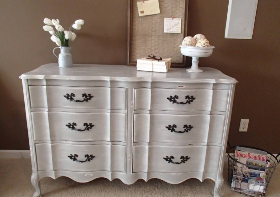 Перекраска комода в белый