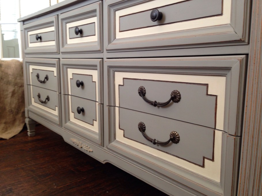 Крашенная мебель