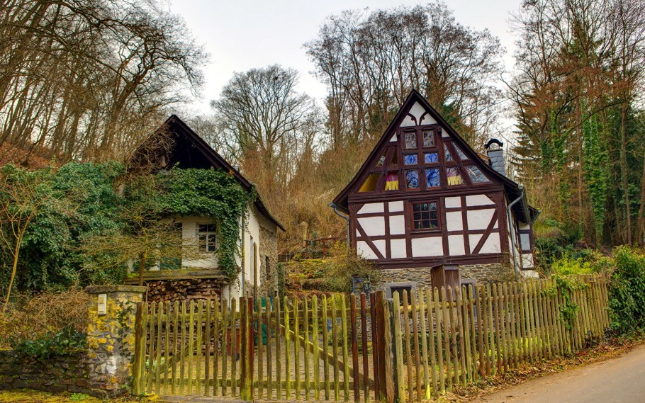 Маленькие домики в стиле фахверк в Германии