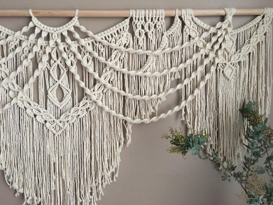 Украшение на стену макраме