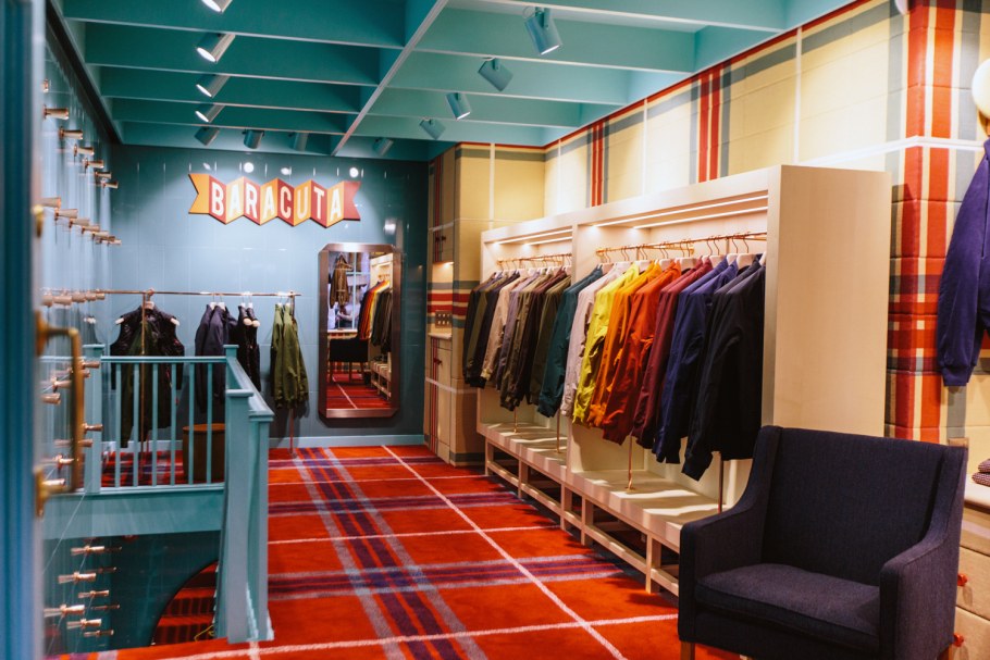 Примерочная в магазине