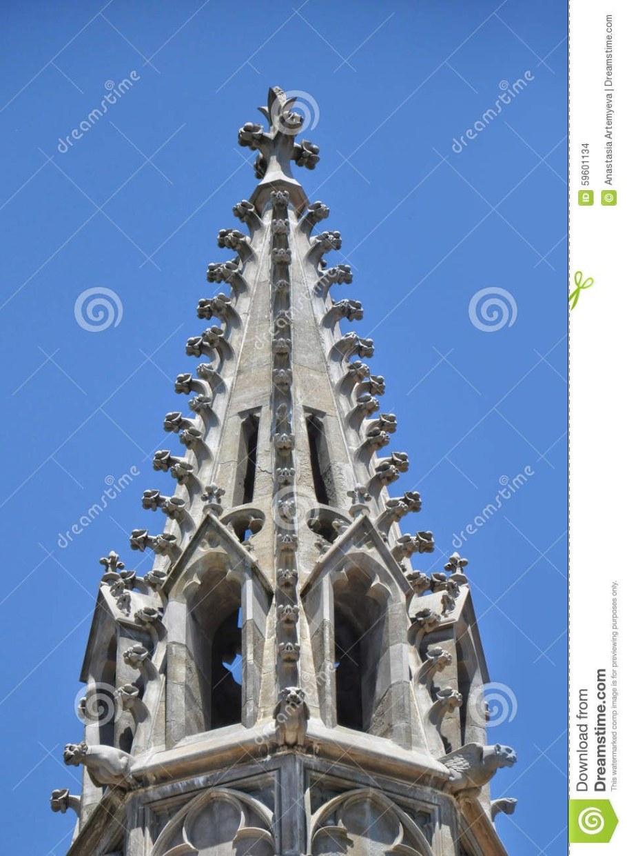 Башни с часами и контрфорсами