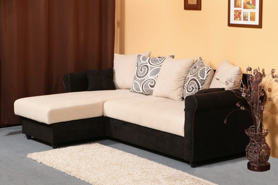 Угловой диван в интерьере