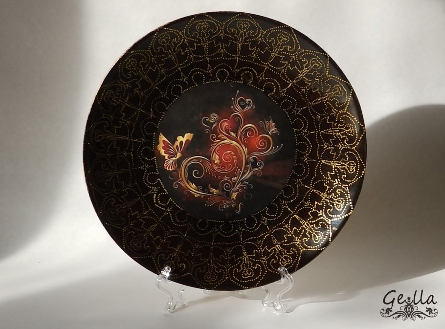 Настенные тарелки в интерьере