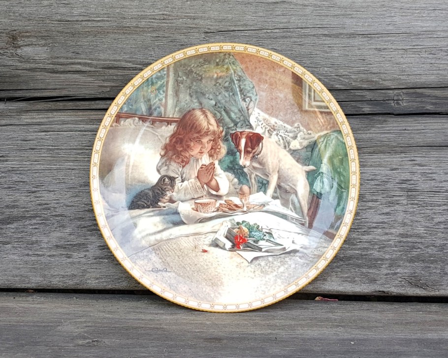 Сувенирные тарелки в интерьере