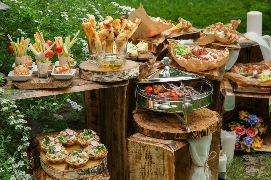 Шашлык и пиво на природе