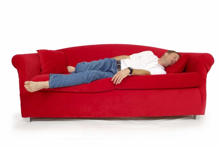 Люди на Красном диване