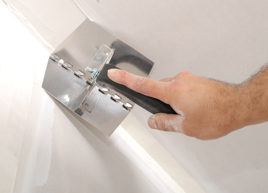 Уголок для шпаклевки потолков