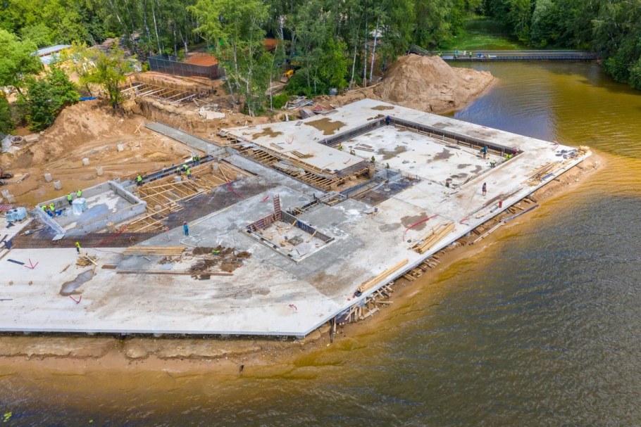 Парк Северного речного вокзала бассейн