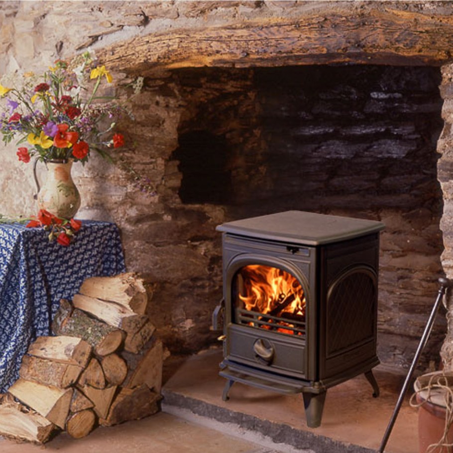 Дровяная печь-камин Dovre 250cbs