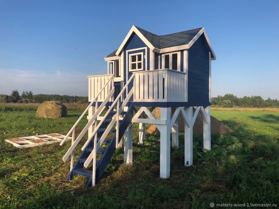 Домик на сваях для детей
