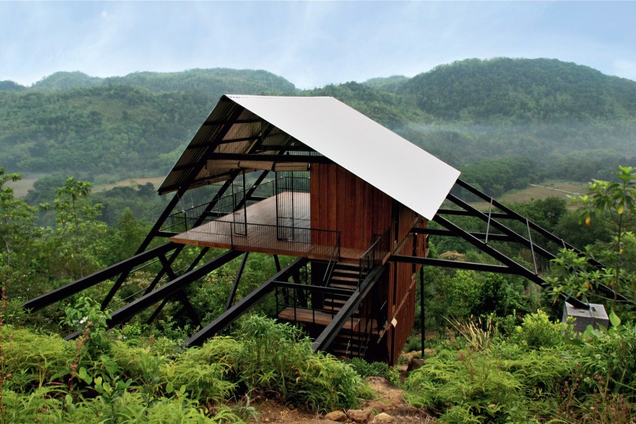 Тини Хаус на склоне