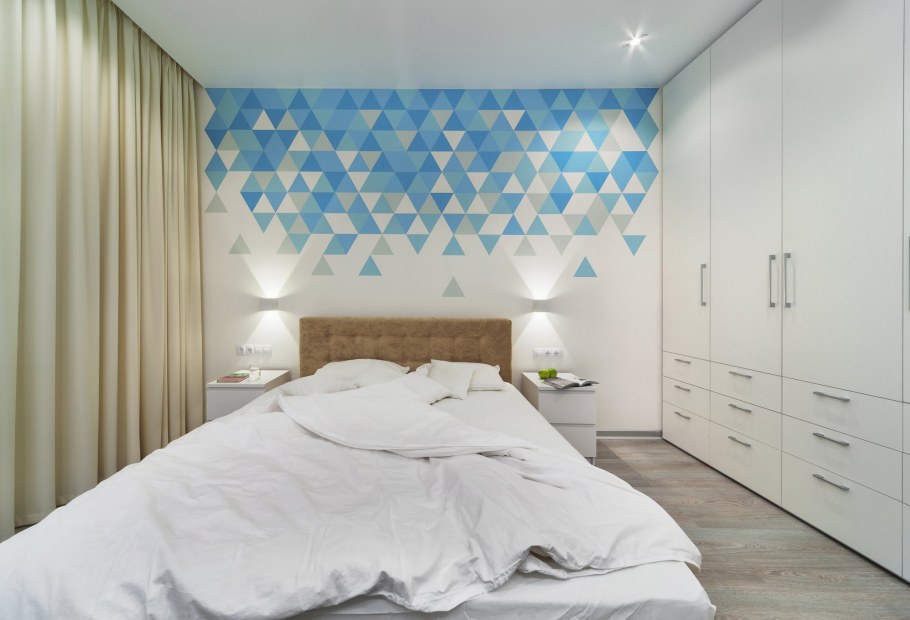 Покраска стен в спальне