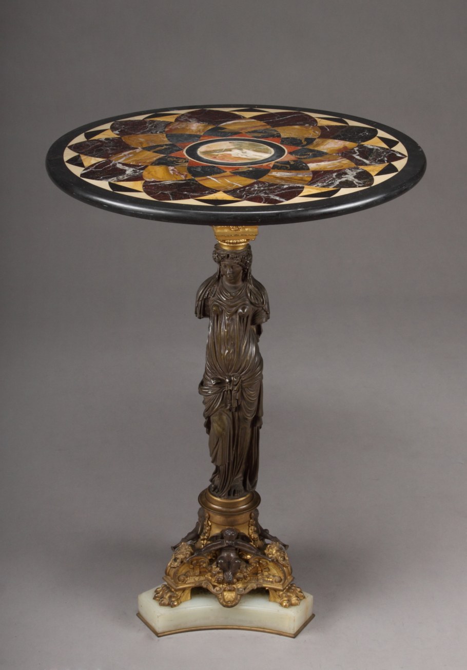 Деревянный резной стол