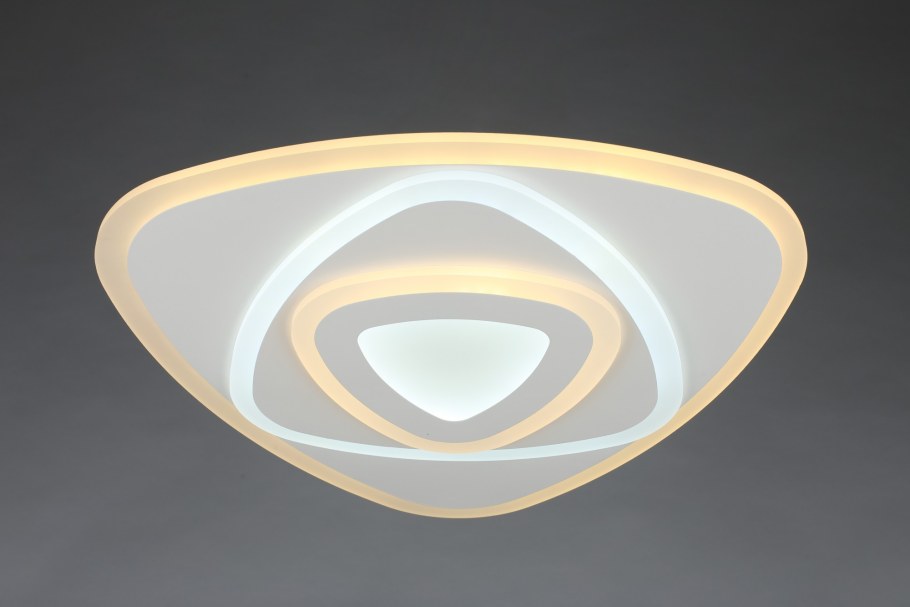 Светильник потолочный светодиодный Omnilux OML-05307-70