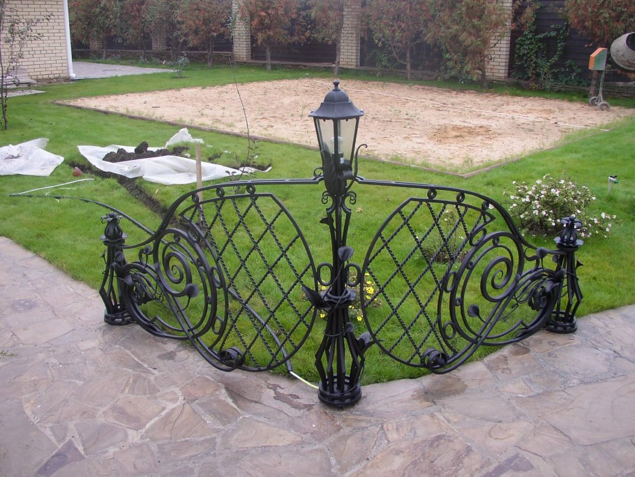 Кованые изделия для сада
