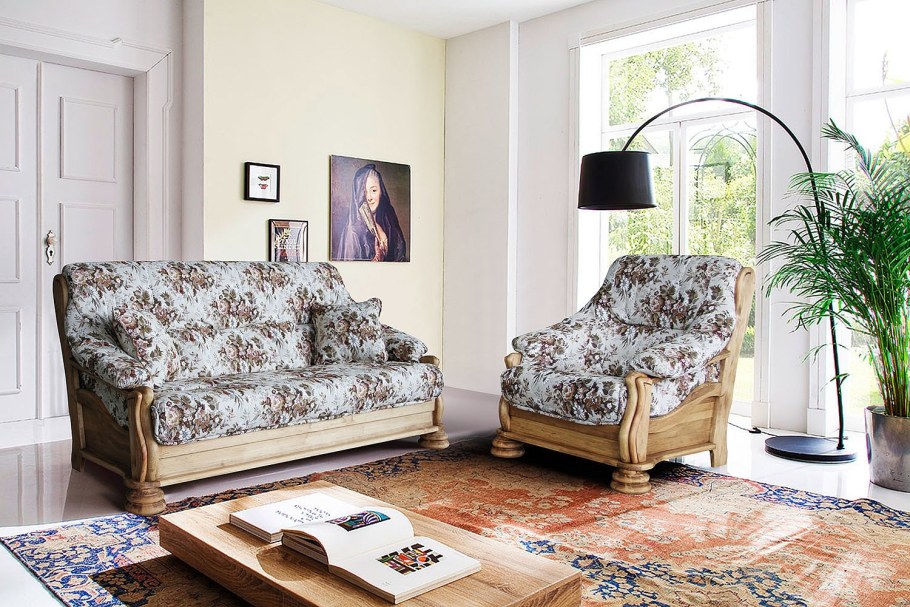 Мягкий уголок с креслом