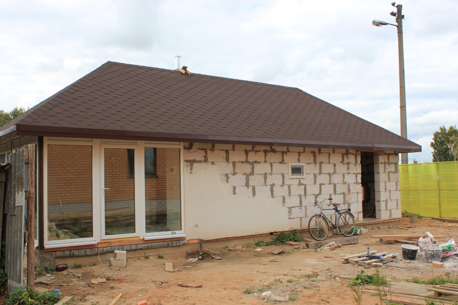 Баня 5 на 4 с верандой из блоков