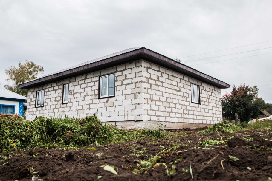 Домик на даче из газоблока