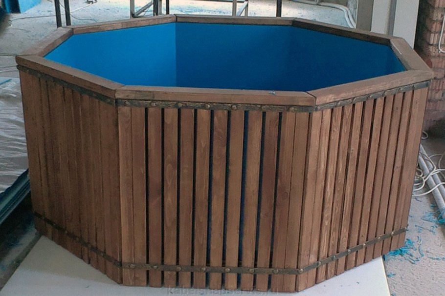 Купель из полипропилена(чаша из пластика 5мм)