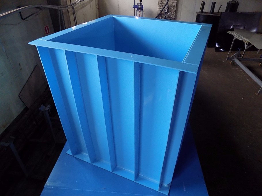 Бассейн из полипропилена 3х2х1.5