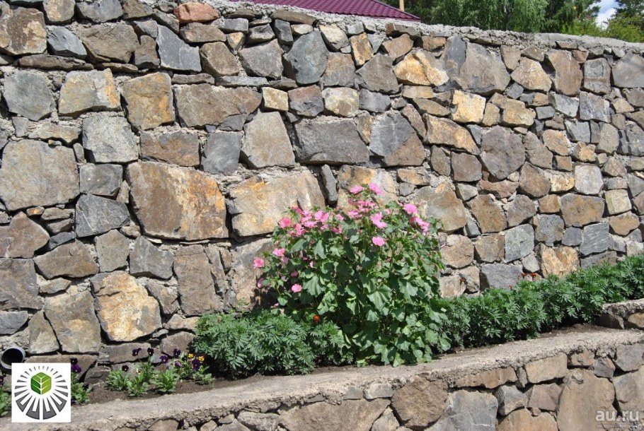 Забор из бутового камня