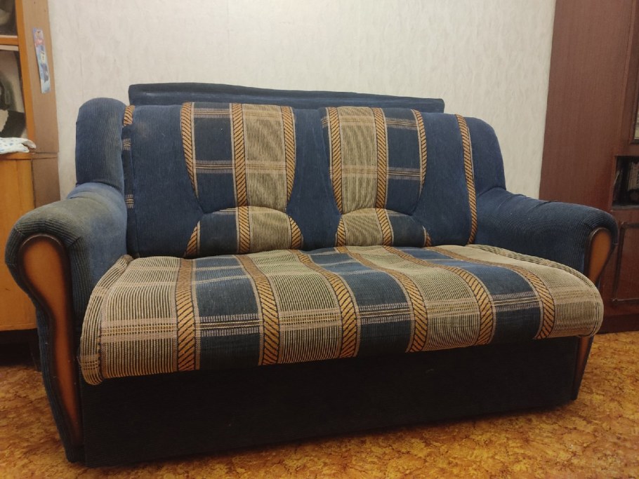 Отдам даром диван раскладной