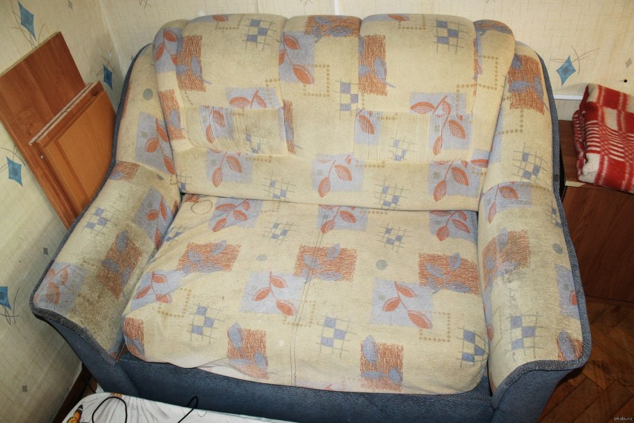 Диванчик даром