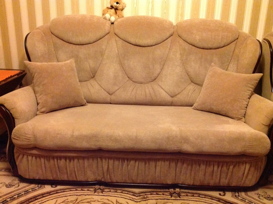 Диванчик даром