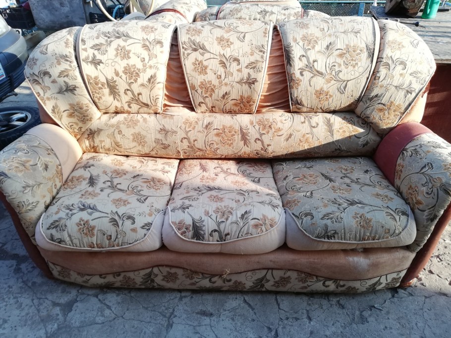 Отдам даром диван СПБ