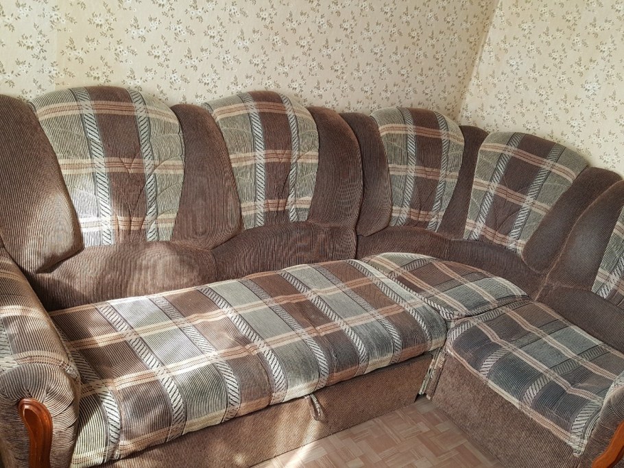 Старый диван