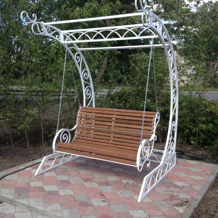 Кованые качели белые