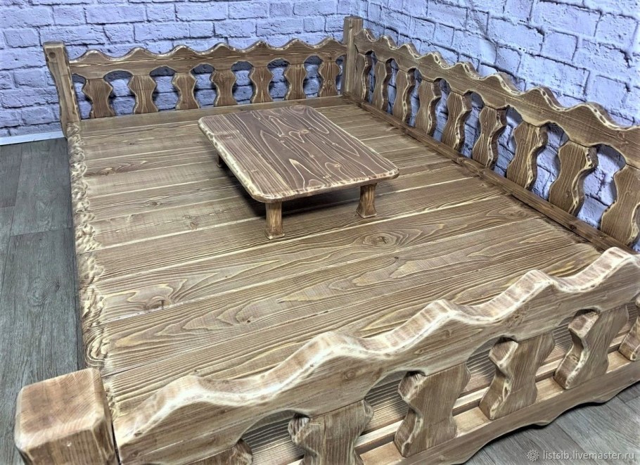 Беседка с топчаном