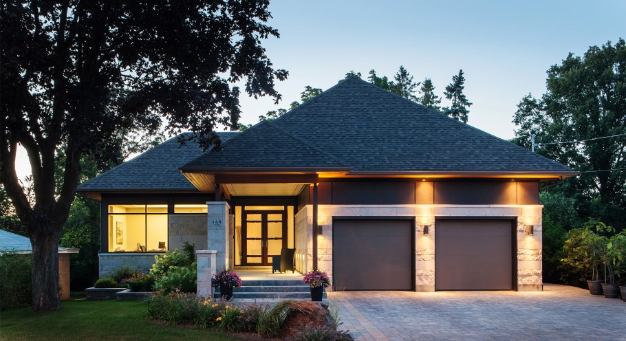 Вальмовая крыша с мансардой