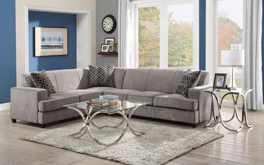 Современный диван в гостиную