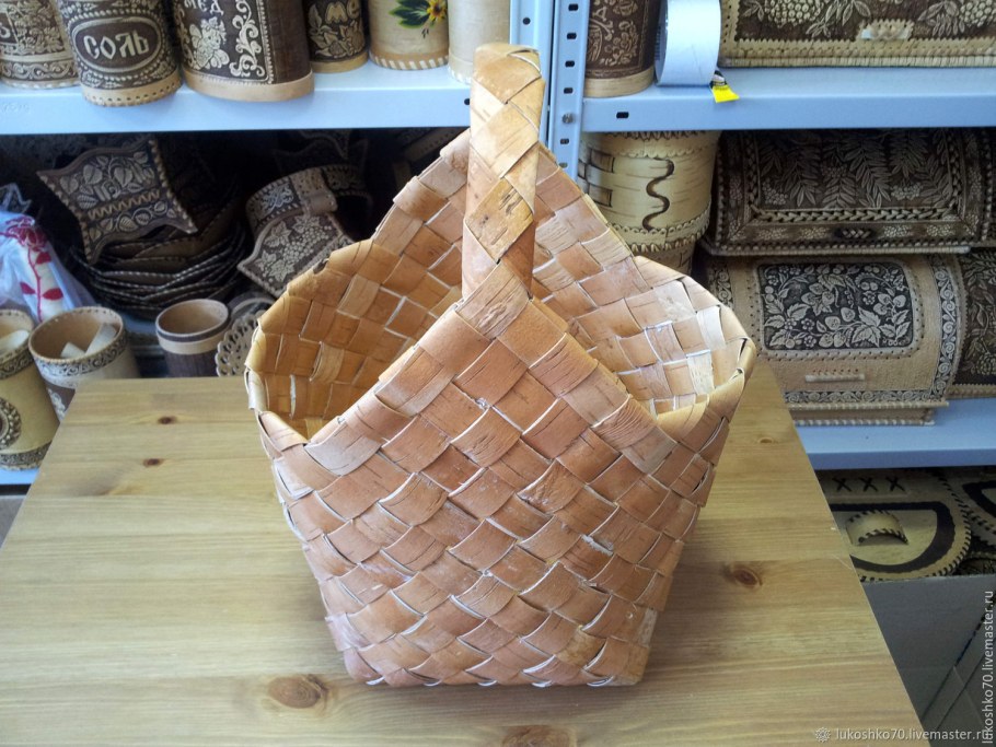 Плетение из бересты корзины
