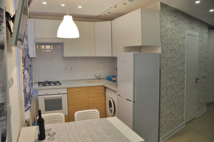 Кухня в однокомнатной квартире хрущевке старой