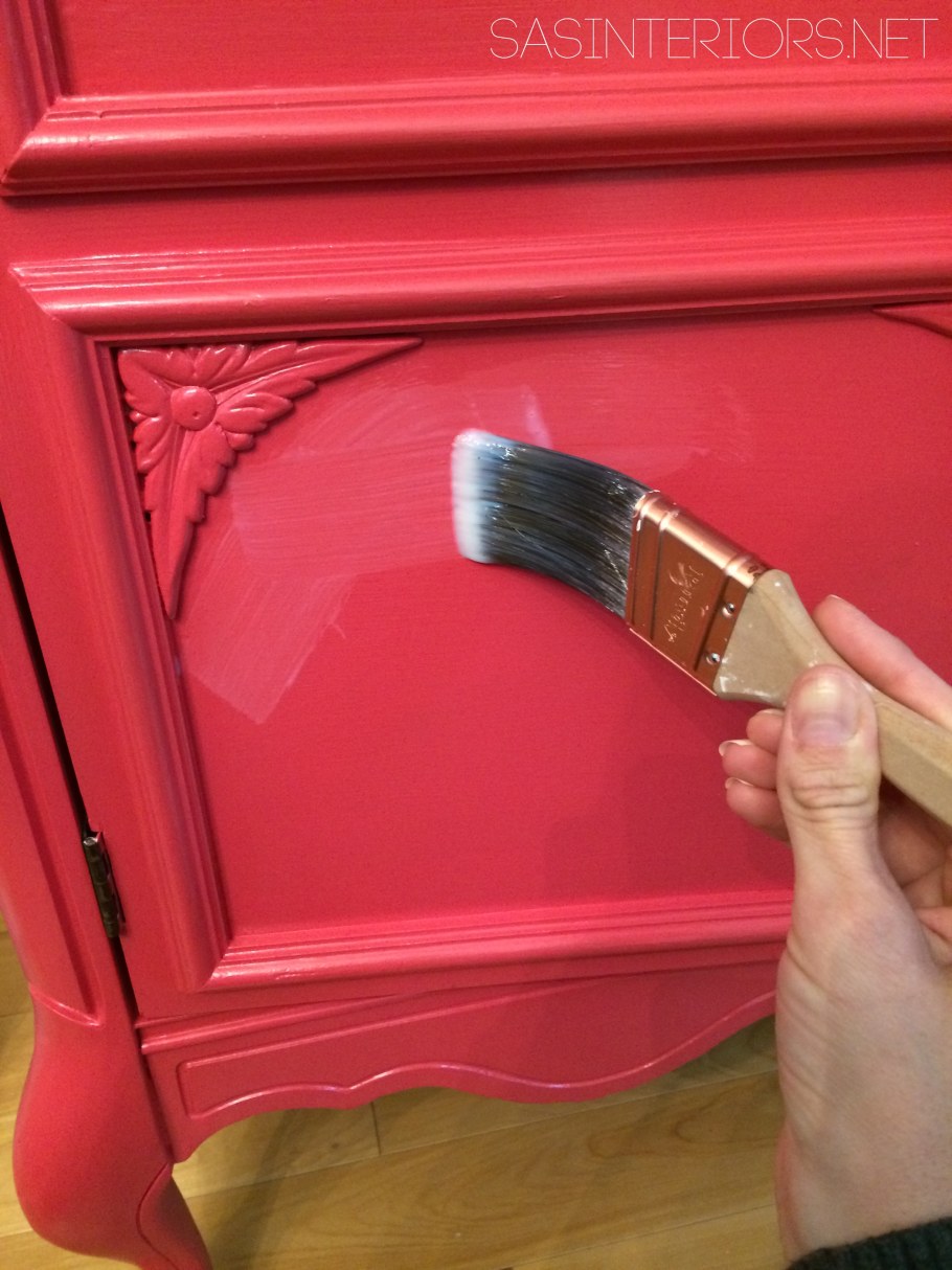 Покраска деревянной мебели