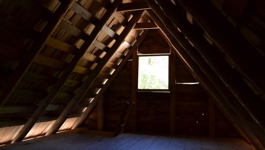 Деревенский чердак