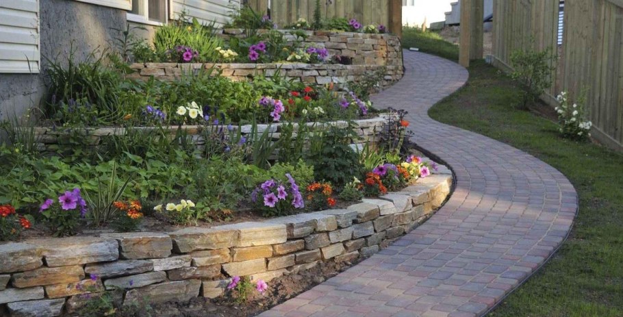 Террасированная клумба