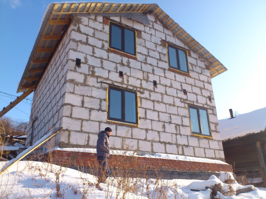 Двухэтажный дом из газоблоков