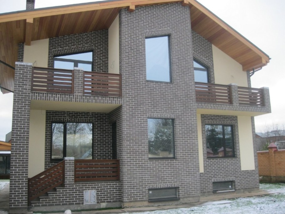 Комбинированная отделка фасада