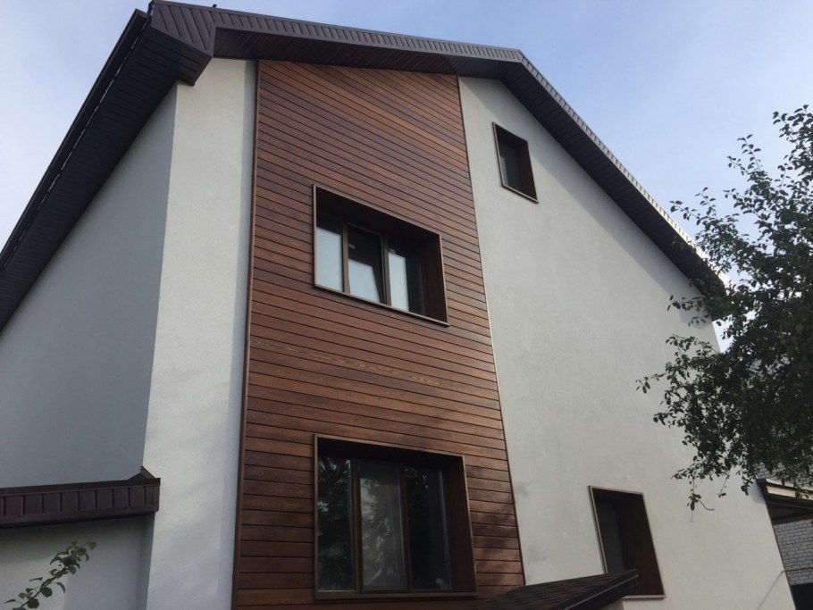 Комбинированная отделка фасада