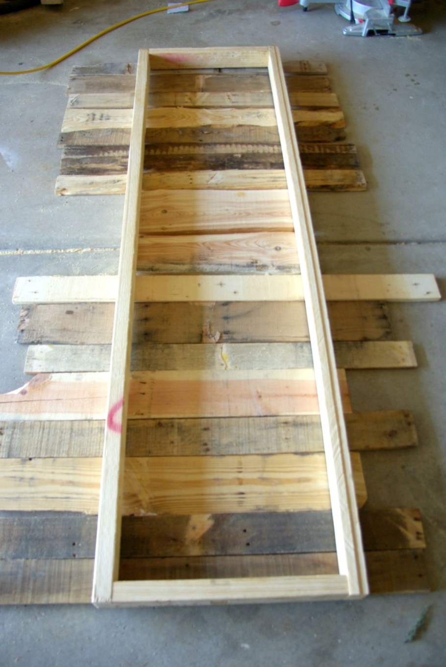 Паллет из досок