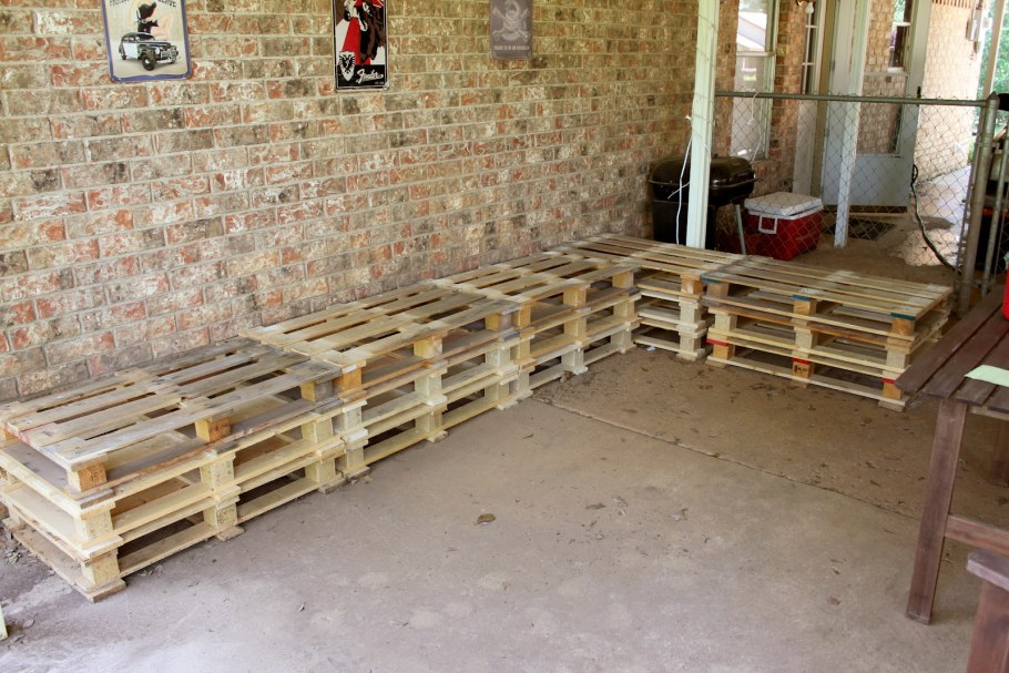 Трибуны из поддонов