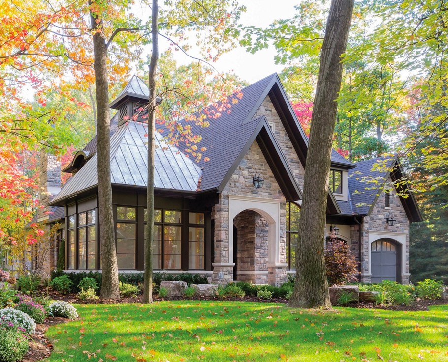 Коттедж в лесу